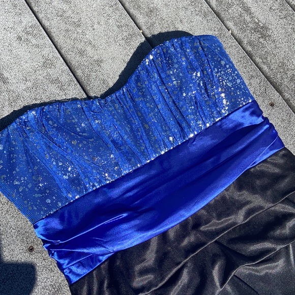 Strapless Black and Blue Dress - Picture 3 of 7